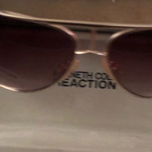 Kenneth Cole sun glass